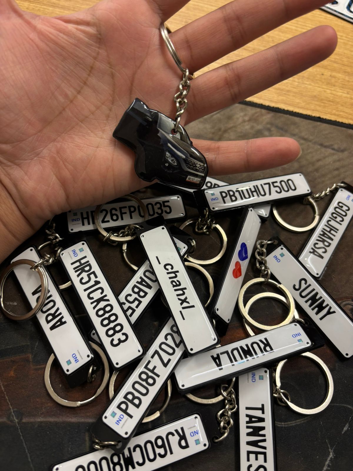 Number Plate Metal Keychain | Personalized Car Registration Keychain | - Elite Auto Mods