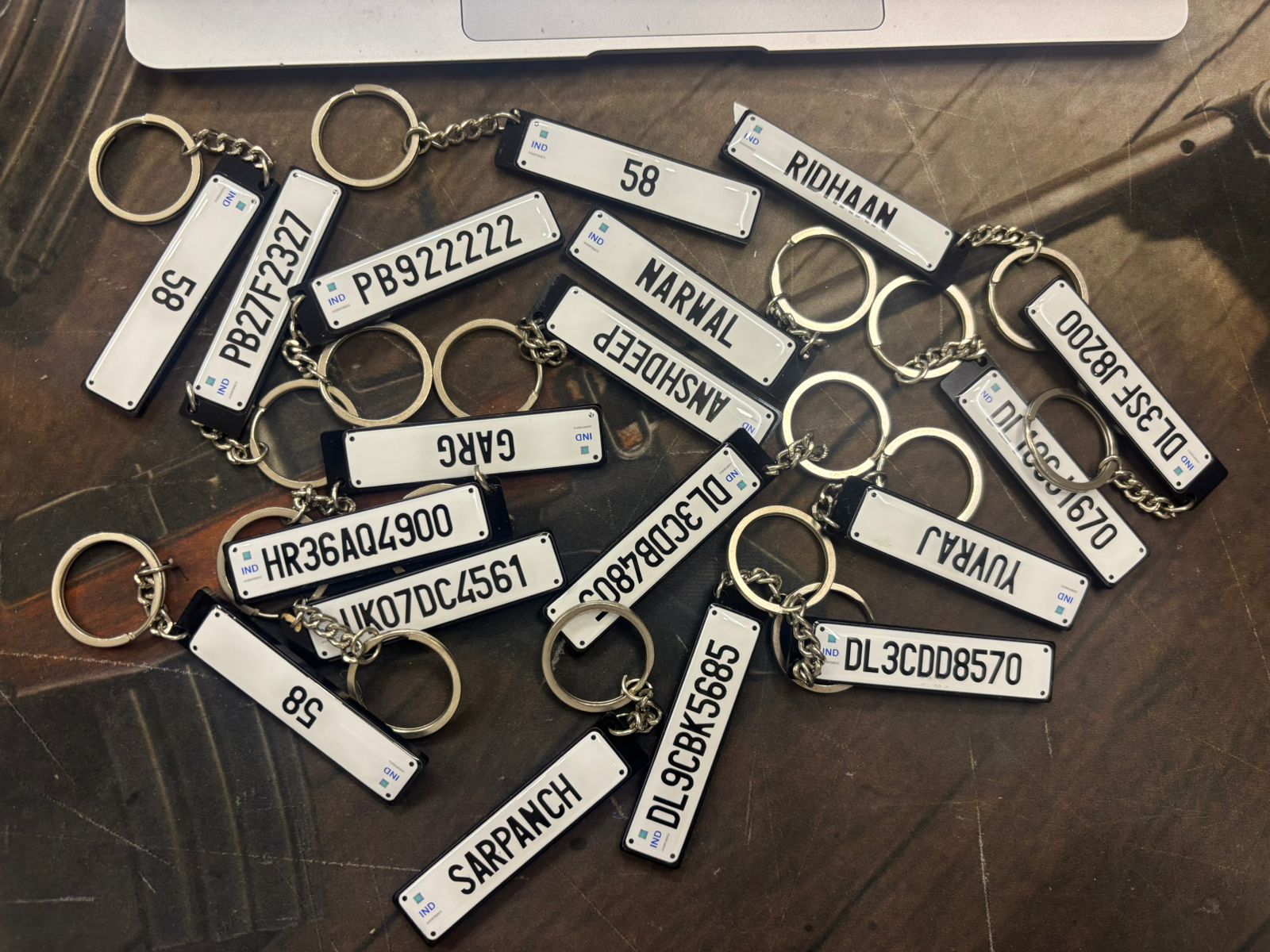 Number Plate Metal Keychain | Personalized Car Registration Keychain | - Elite Auto Mods